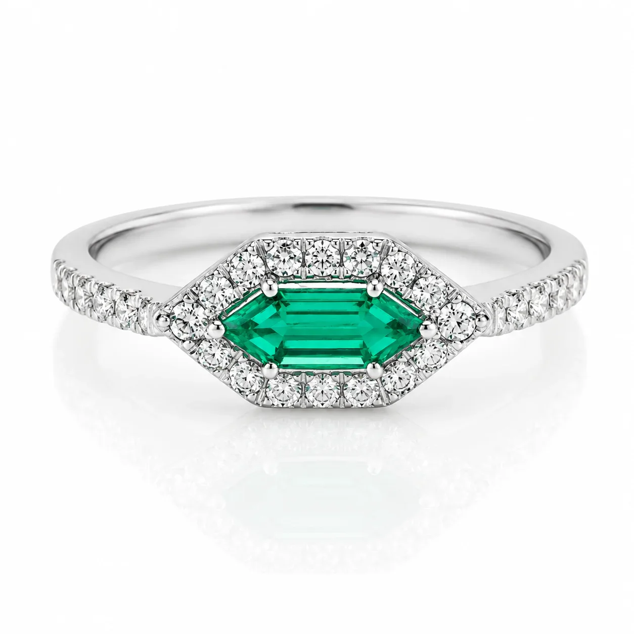 Anillo Oval Esmeralda & Diamantes Talla 6